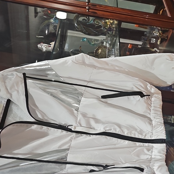 Ashley by 26 International Utility collection White and Silver Puffer Jacket med - Picture 7 of 12